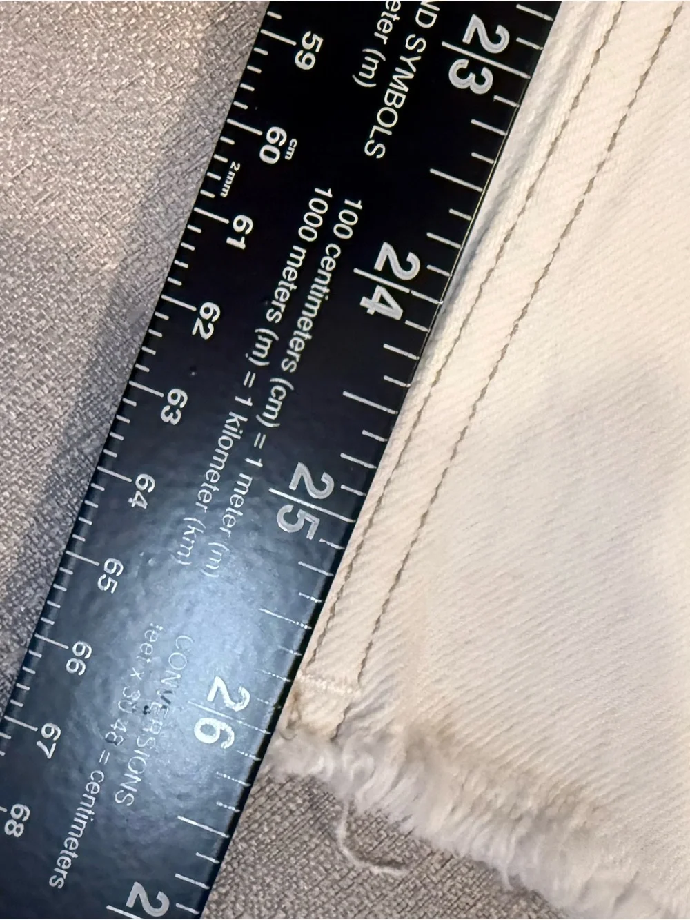 Women’s White Straight-Leg Jeans